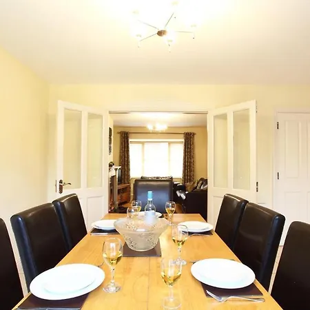 Дом отдыха Ardmullen 4-bedroom Holiday